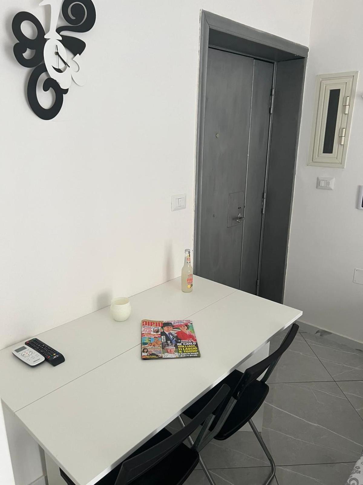Bro And Sis House Apartment Наполи Екстериор снимка
