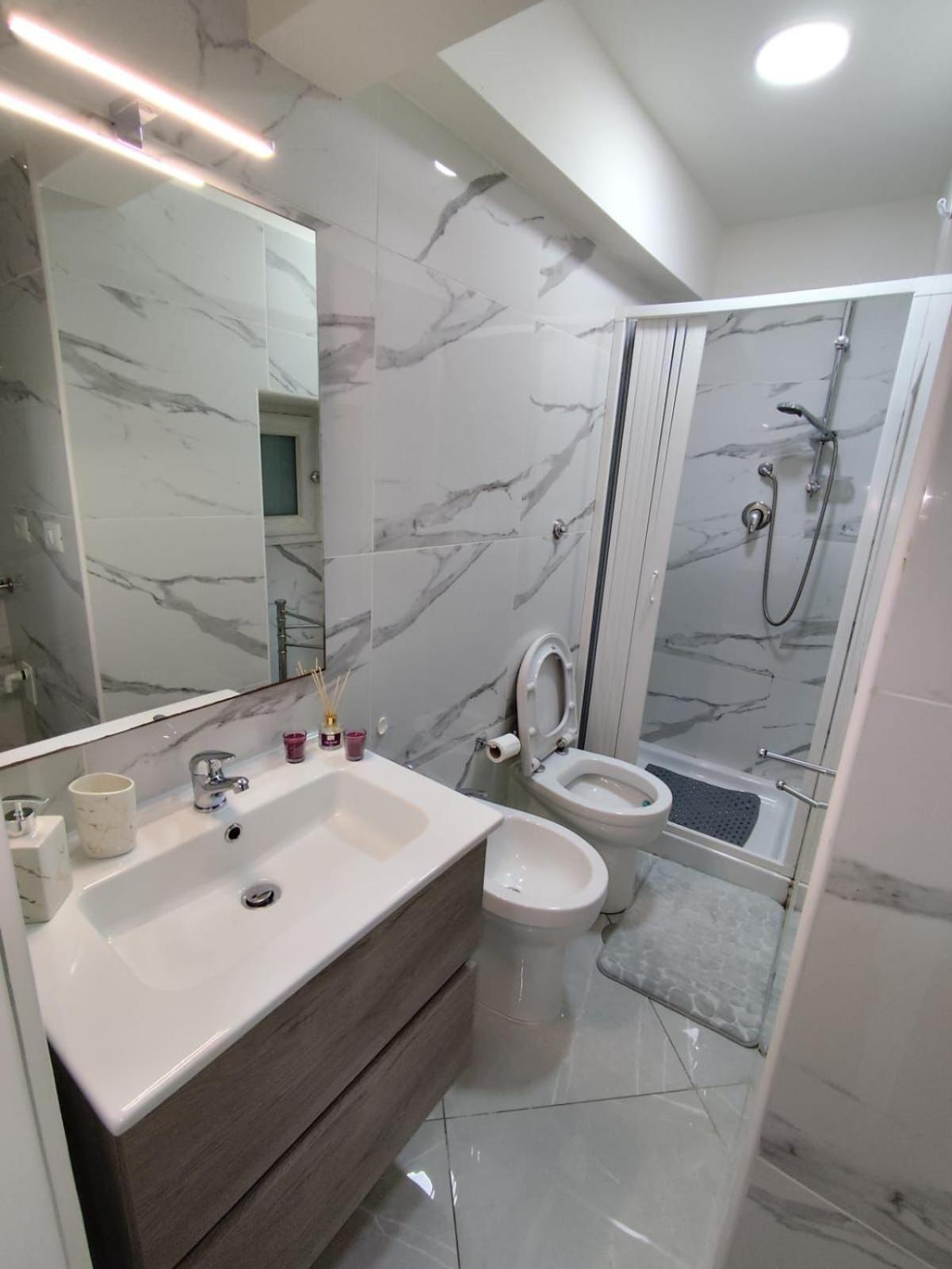Bro And Sis House Apartment Наполи Екстериор снимка